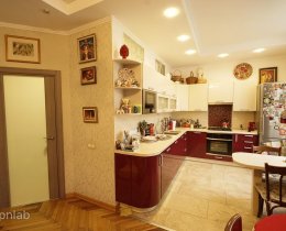 3-комн.кв., Василеостровский р-н, Гаванская ул., 18