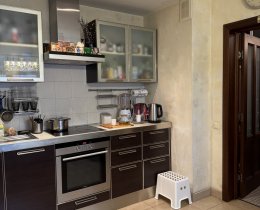 2-комн.кв., Василеостровский р-н, Нахимова ул., 11