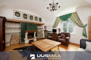 Роскошная трехэтажная квартира с отдельным входом