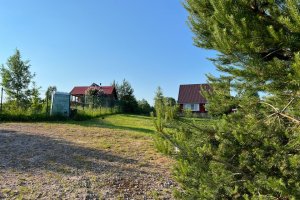 Участок у озера