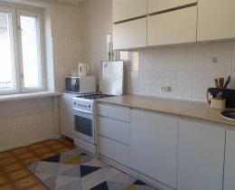 Теплая, солнечная квартира