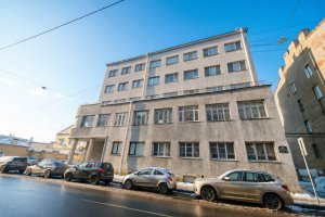 Квартира у метро Горный институт