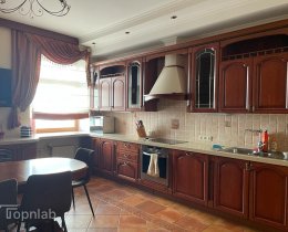 4-комн.кв., Василеостровский р-н, Нахимова ул., 15, литера Б