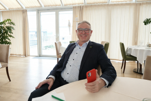 Поздравление с ДНЕМ РОЖДЕНИЯ, Президента и основателя агентства недвижимости "Невский простор" Гиновкера Александра Менделевича.