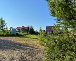 Участок у озера