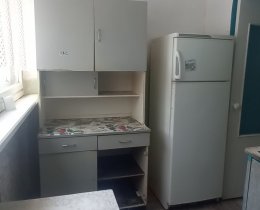 Тихо, солнечно, зелёный двор