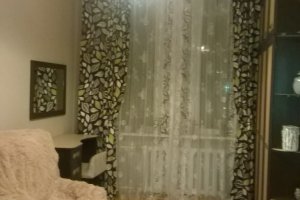 Милая комната окнами в парк!