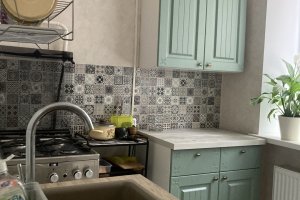 Отличная комната прямо у метро!