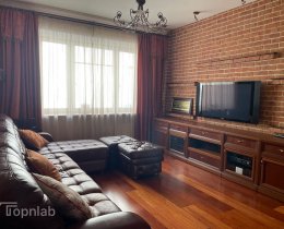 4-комн.кв., Василеостровский р-н, Нахимова ул., 15, литера Б