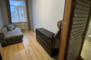 1 комната в квартире, Невский р-н, Полярников ул., 13