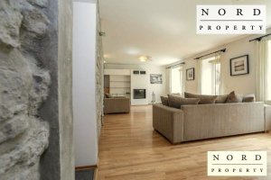 Anda üürile eramaja esimene korrus.