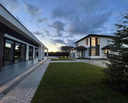 Шикарный дом в современном стиле