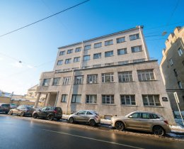 Квартира у метро Горный институт